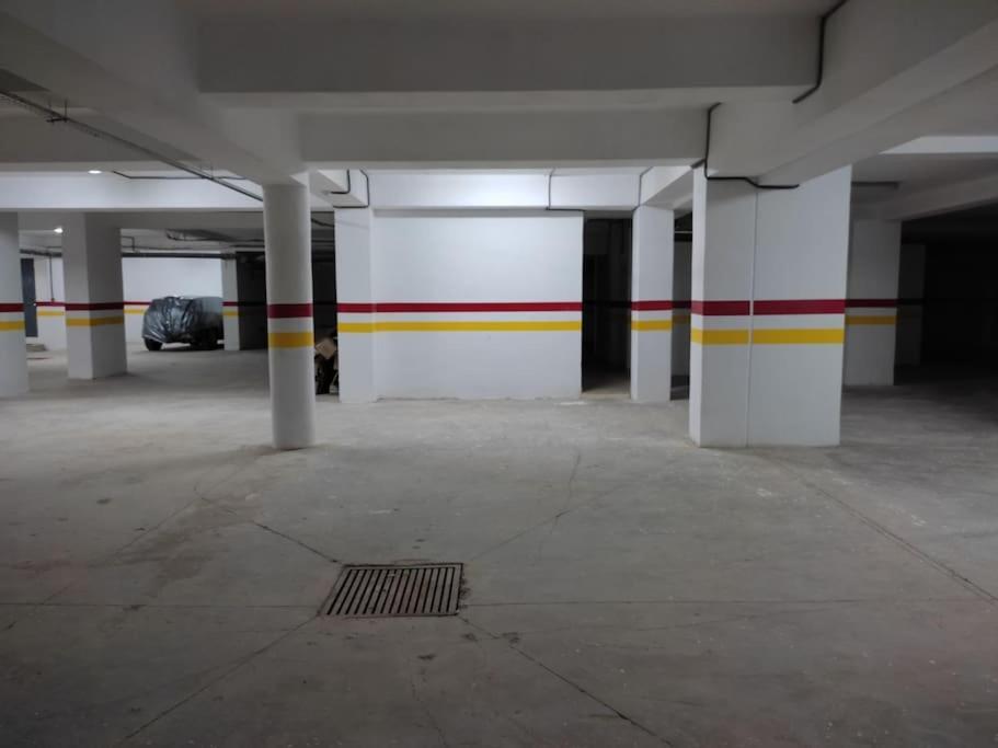 Appartamento Dlx02 Oujda Esterno foto